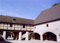 Zeughaus (Dreiheiligen)